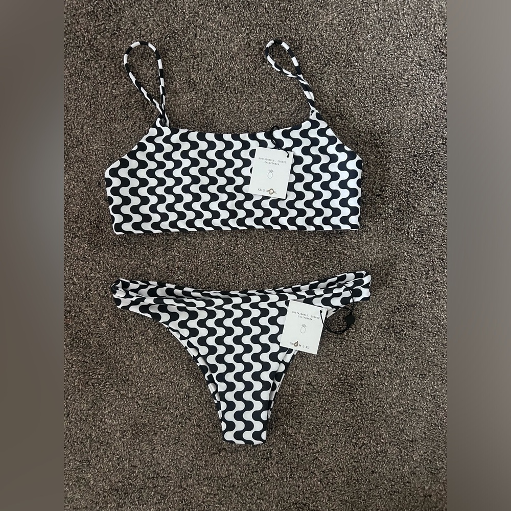 Skatie Maddie top(L) Dylan bottom(S) in Dogtown print. New with tags.